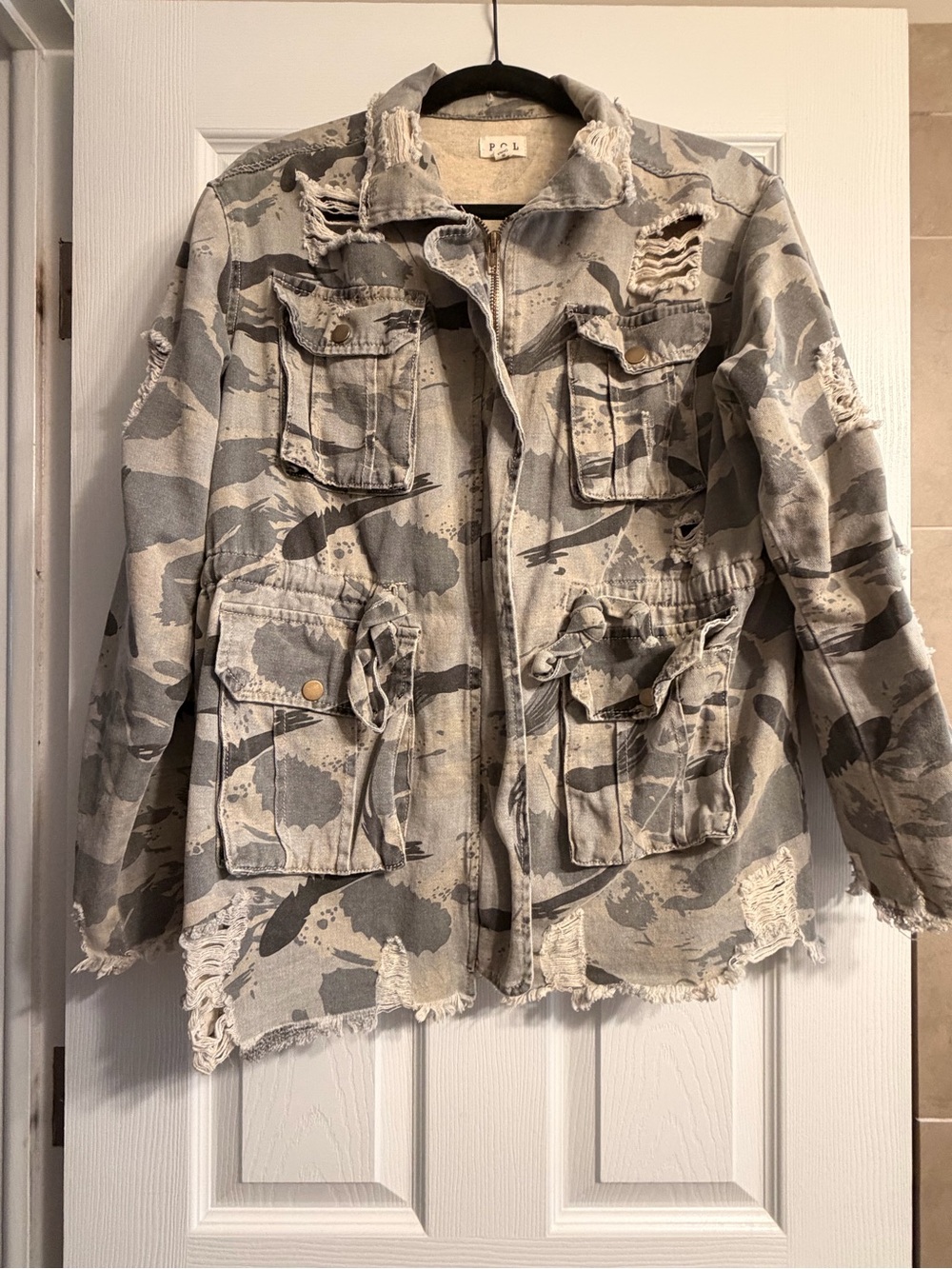 POL Distressed Camo Utility Jacket - Olive - Picture 2 of 4